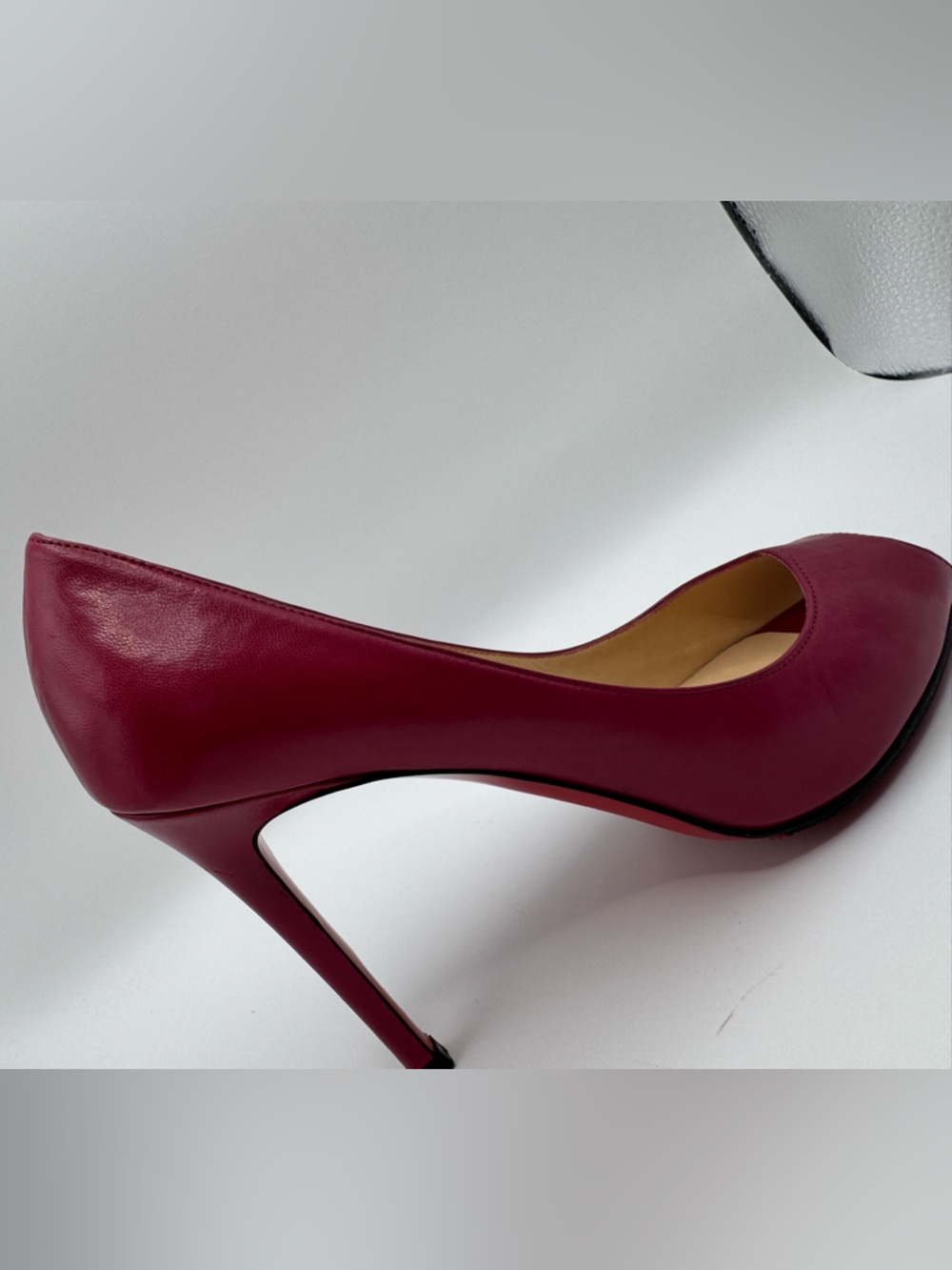 Christian Louboutin Very Privé 100 Peep-Toe Pump | Berry Leather | Size 37.5 - Picture 2 of 8